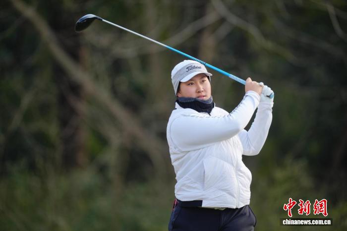 女子中巡东方宁波挑战赛开杆：任怡嘉以71杆首轮