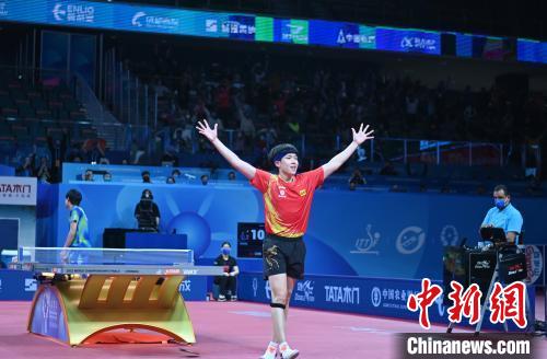 王楚钦首登男单世界第一，孙颖莎女单领跑，混